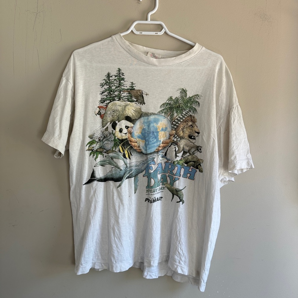 VINTAGE earth day t-shirt XL